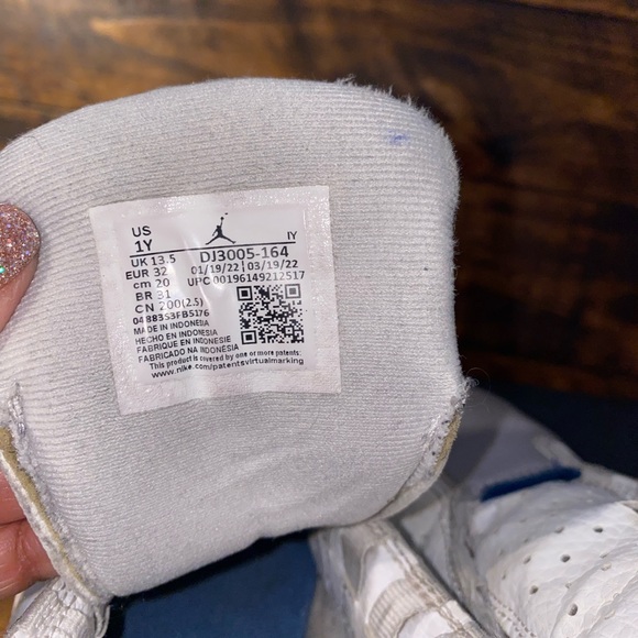 Air Jordan 13 Retro- Preschool size 1Y (US) with pack of laces - Picture 12 of 16